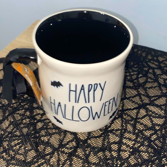 RAE DUNN Snoopy and Woodstock Mummies and Bats Halloween Mug NWT - Picture 3 of 3